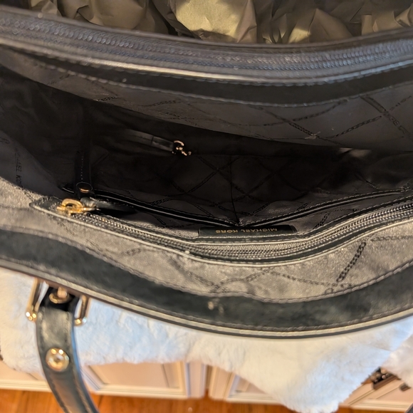 Michael KorsBlack & Gold Studded Voyager Tote Shoulder Bag Leather - Picture 6 of 11